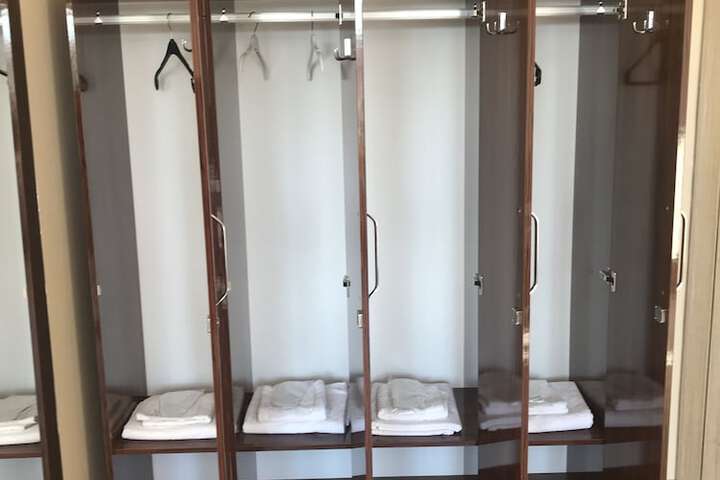 Room 10 of 47