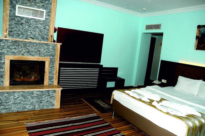 Room 5 of 34