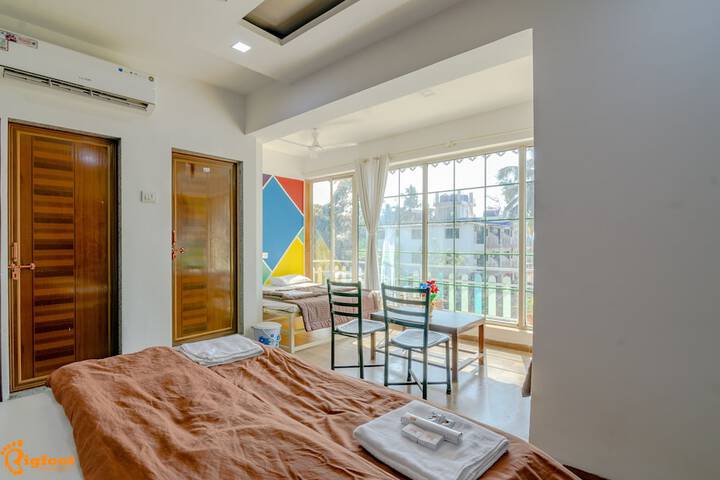 Room 6 of 36
