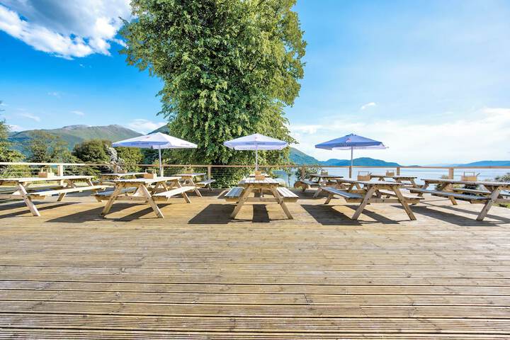 Sundeck 145 of 159