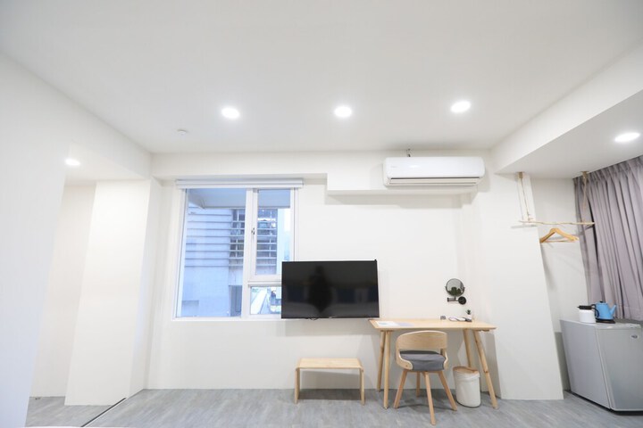 Room 56 of 75