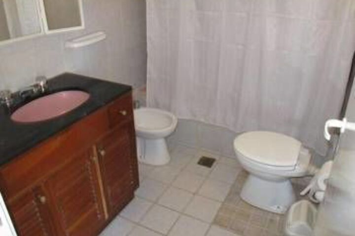 Room 2 of 20