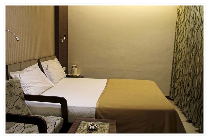 Room 15 of 32