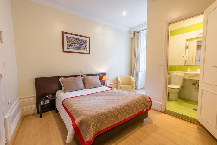 Room 8 of 36