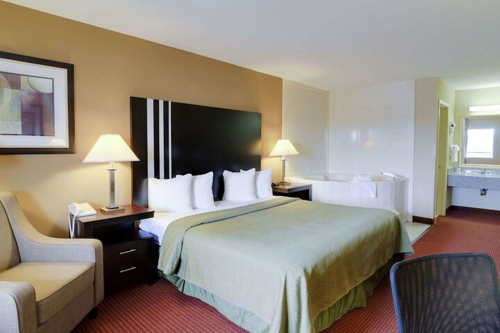 Room 14 of 36