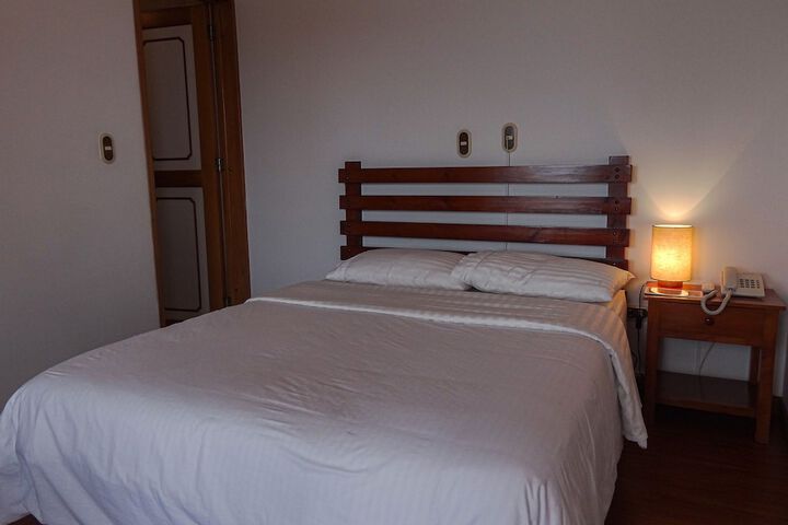 Room 14 of 42
