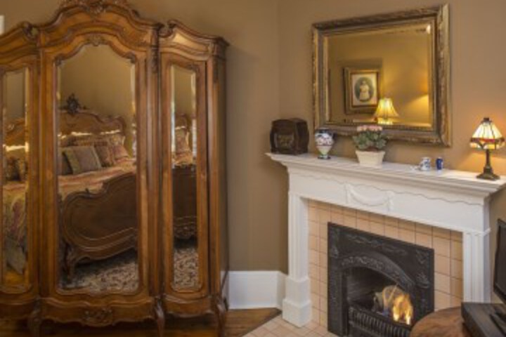 Room 18 of 22