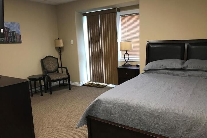 Room 6 of 19