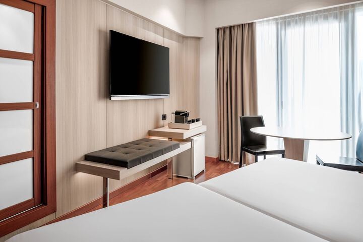 Room 7 of 65