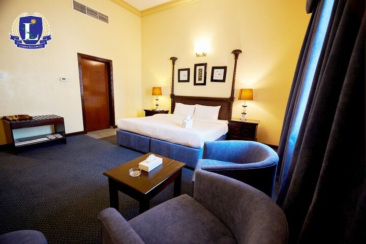 Lounge 65 of 80