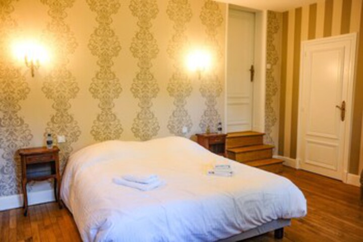 Room 45 of 60