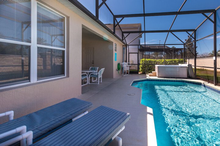 Pool 15 of 32