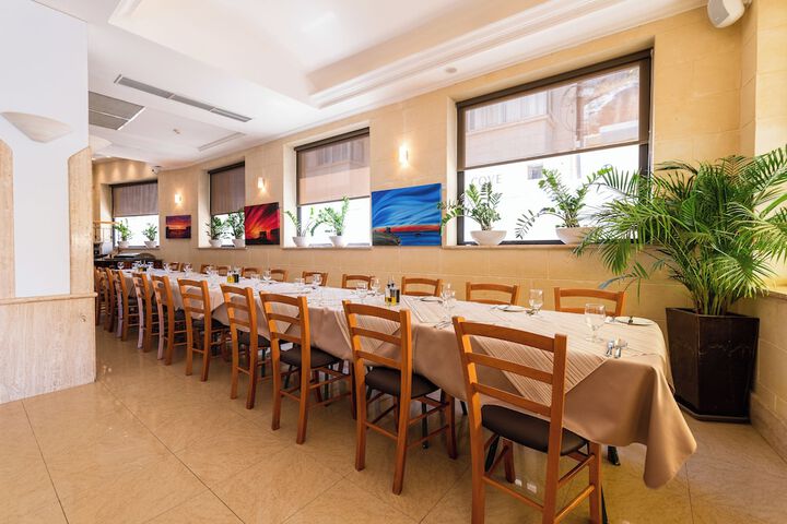 Breakfast area