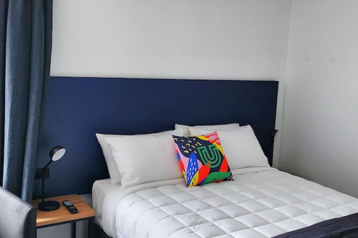 Room 64 of 165