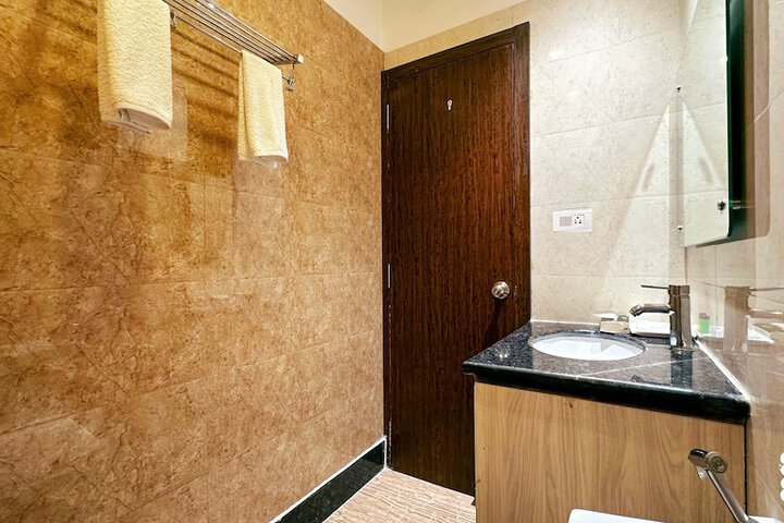 Room 19 of 37