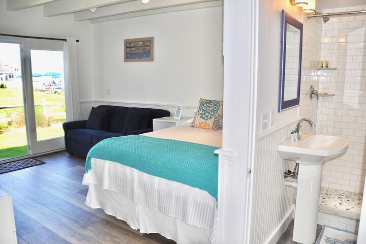 Double Bed City View Shared Bathroom (15 of 21)