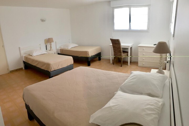 Room 14 of 48
