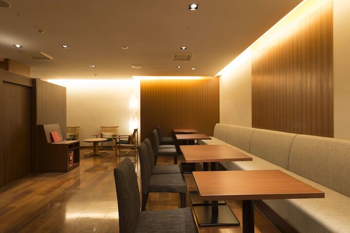 Entrance & Lobby