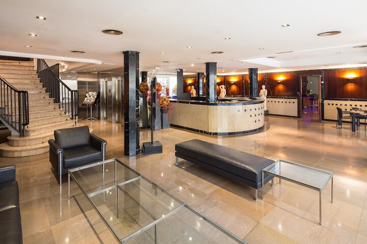 Hotel Lobby