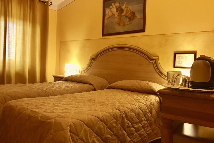 Room 11 of 46