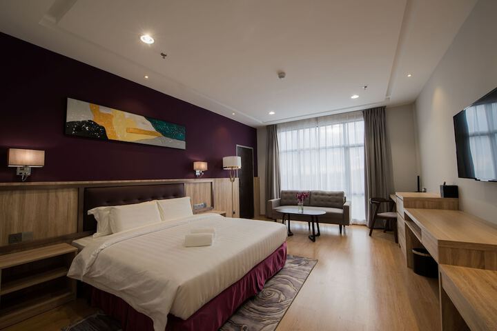 Room 12 of 44