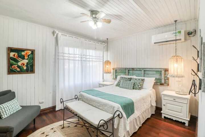 Room 8 of 21