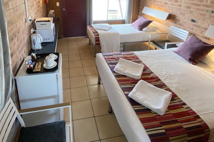 Room 5 of 27