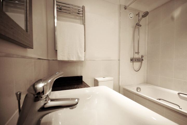 Room 21 of 42