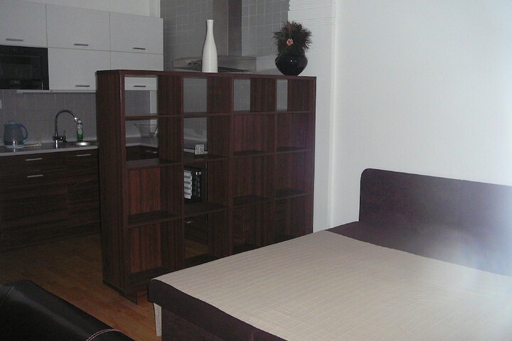 Room 28 of 60