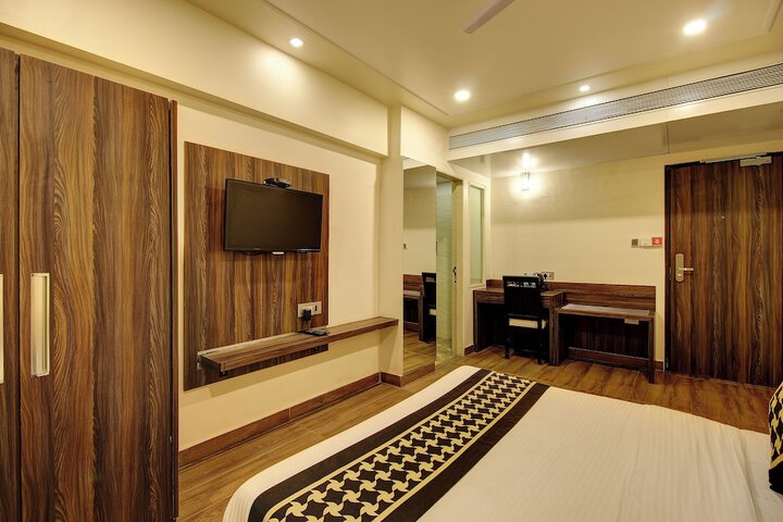 Room 15 of 36