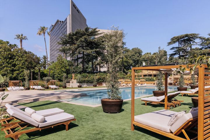 Pool 80 of 130