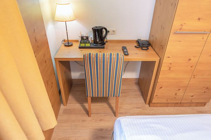 Room 4 of 47