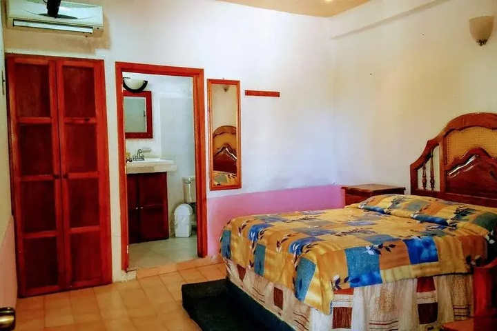 Room 4 of 11