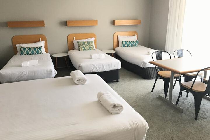 Room 7 of 34