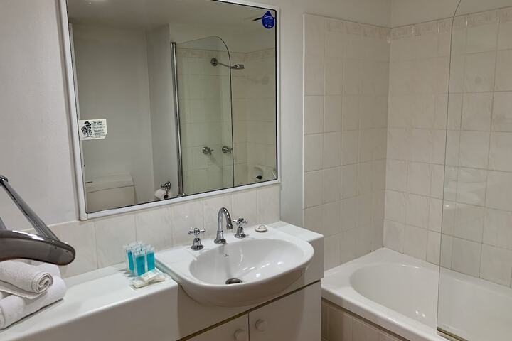 Room 105 of 136