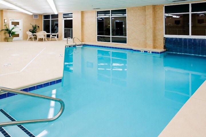 Hotel Pool