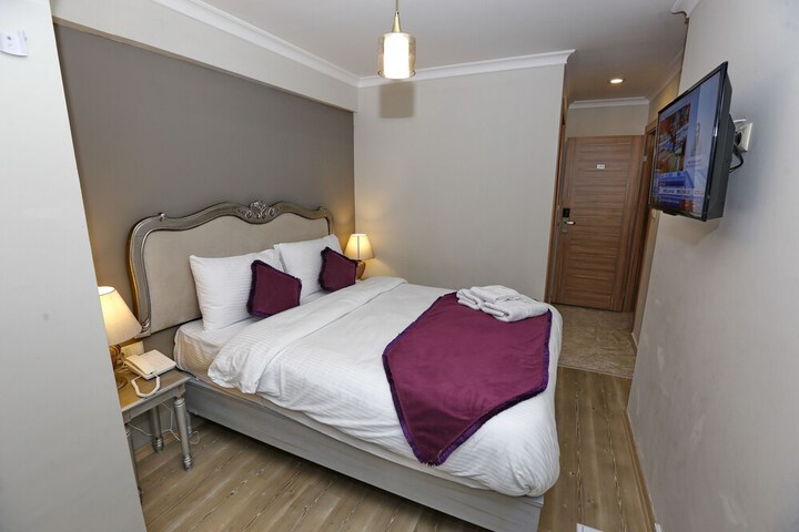 Room 19 of 36