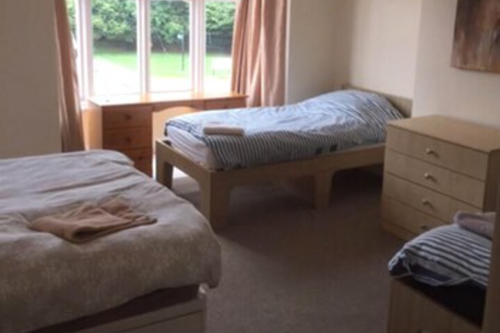 Room 12 of 30