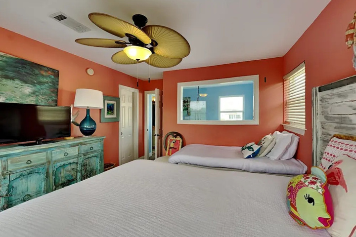 Room 3 of 22