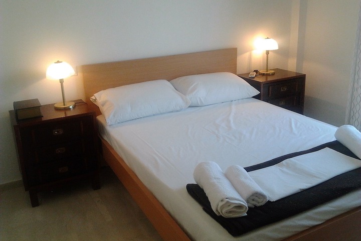 Room 2 of 42
