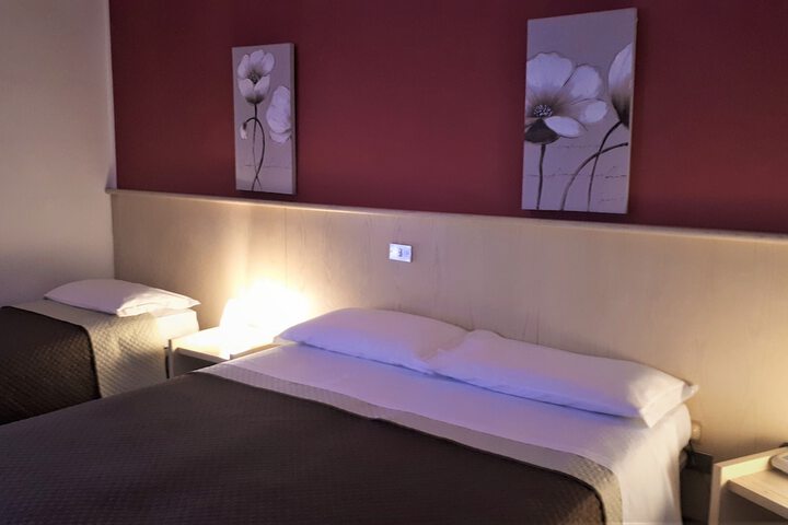 Room 7 of 43