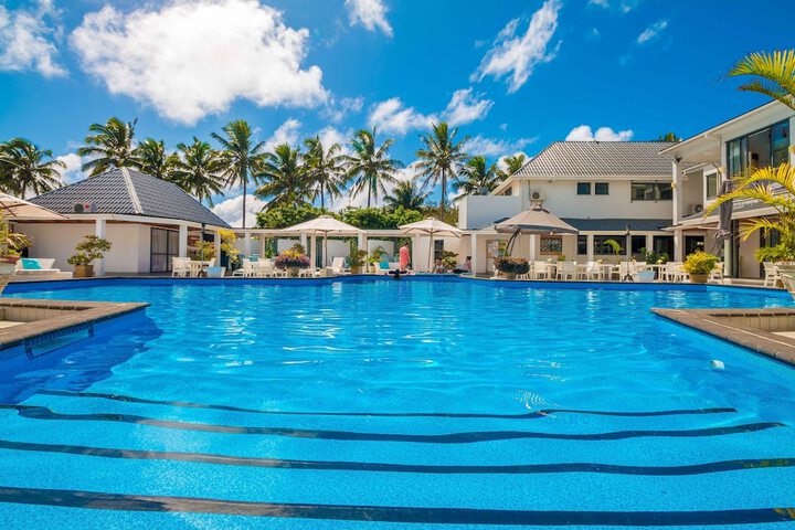 Hotel with Pool