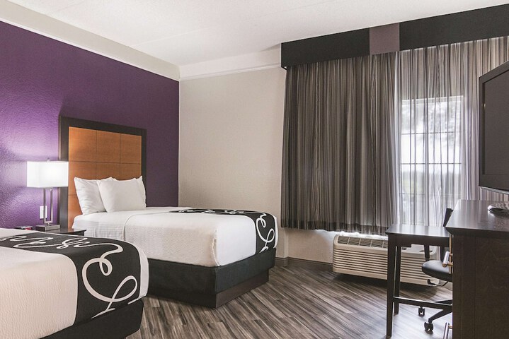 Deluxe 2 Double Beds (7 of 14)