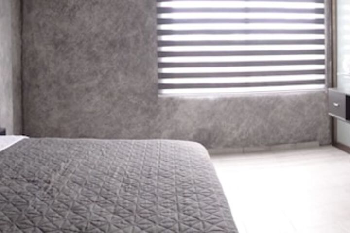 Room 5 of 6