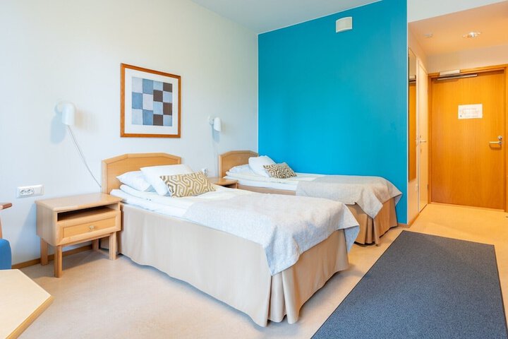 Room 10 of 46