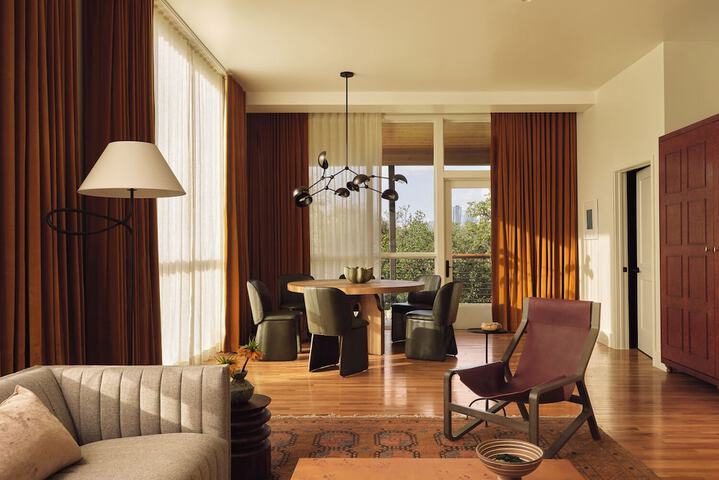 Room 18 of 49