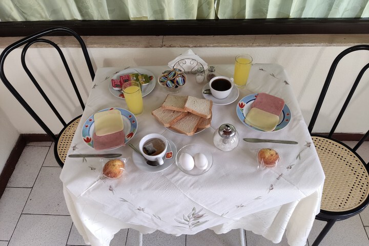 Breakfast meal
