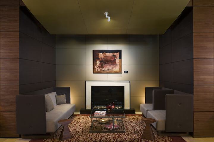 Entrance & Lobby