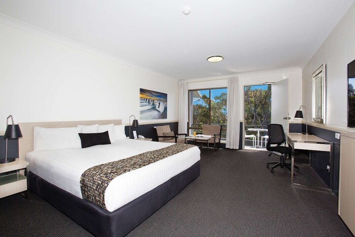 Room 14 of 66