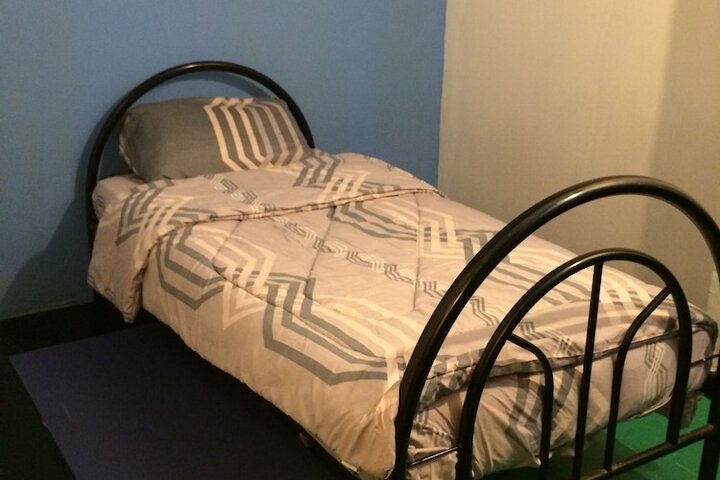 Room 3 of 6